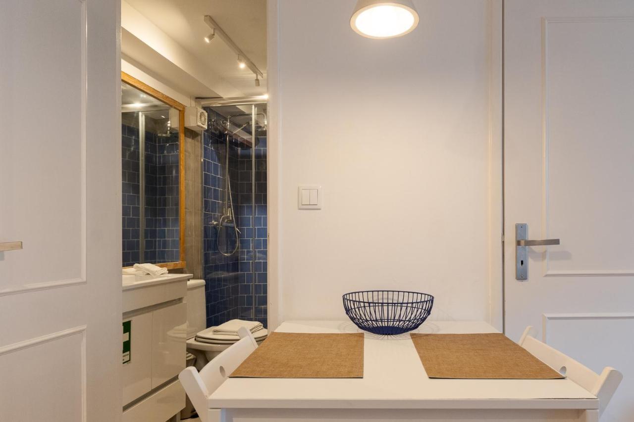 Contemporary Apartment In Chiado 3 リスボン エクステリア 写真